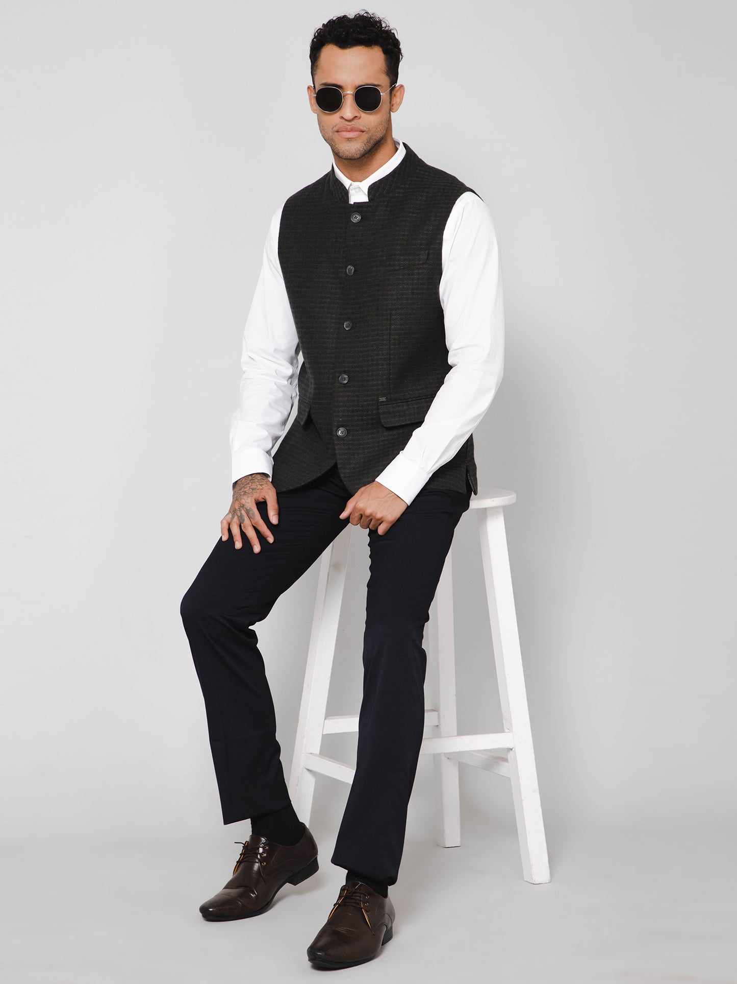 Cantabil Men Green Waist Coat (7114272571531)