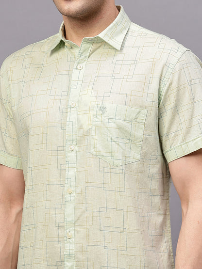 Men's Light Green Casual Geometric Print Half sleeve Shirt