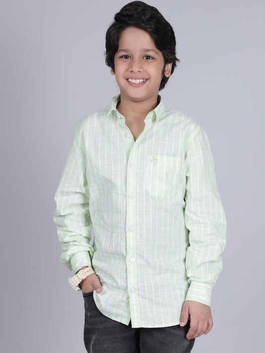 Boys Green Checkered Full Sleeves Spread Collar Casual Shirt