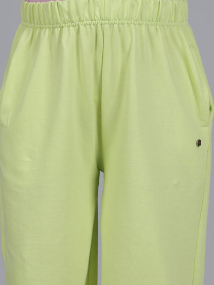 Girls Solid Green Regular Fit Casual Track Pant