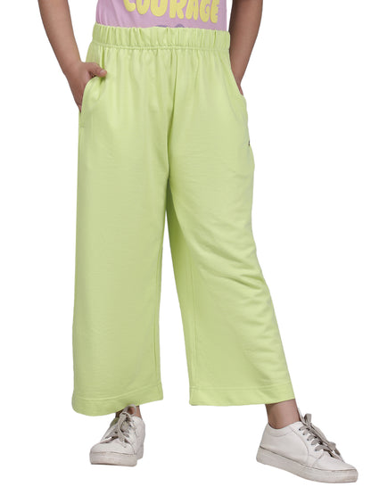 Girls Solid Green Regular Fit Casual Track Pant