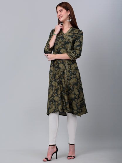 Women's Green Paisley Printed Three Quarter Sleeves Kurti