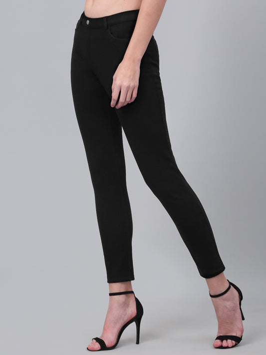 Women's Black Solid Jegging Pant