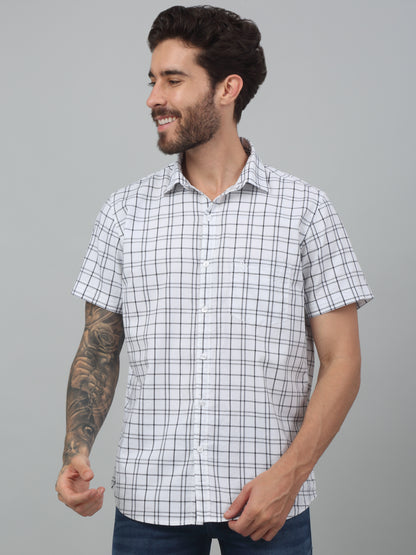 Men's White Casual Medium Checks Half sleeve Shirt