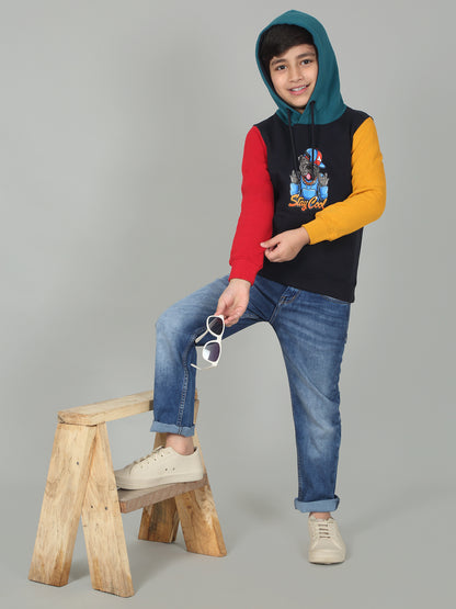Boys Navy Blue Printed Hooded Neck Full Sleeves Casual Sweatshirt