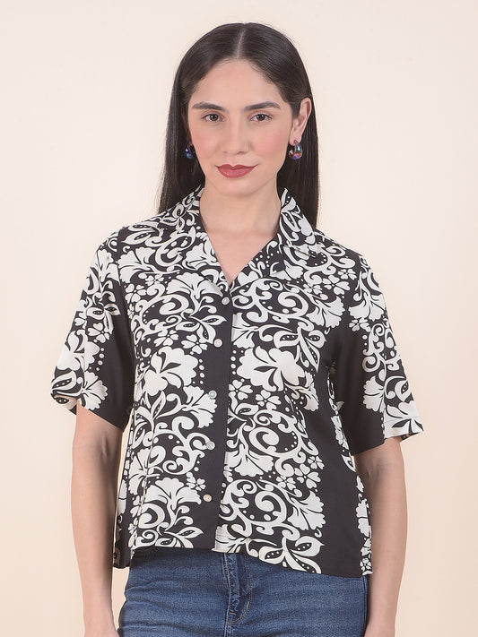Women Black Regular Fit Printed Half Sleeves Crop Top