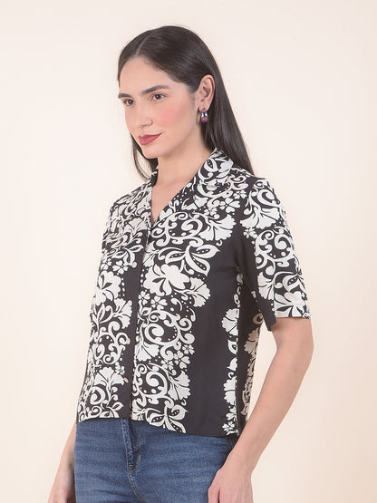 Women Black Regular Fit Printed Half Sleeves Crop Top
