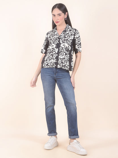 Women Black Regular Fit Printed Half Sleeves Crop Top