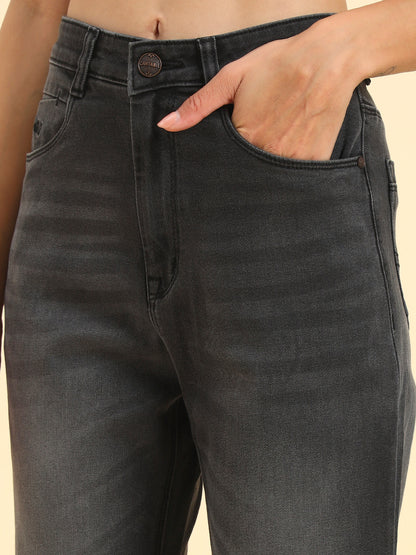 Women's Black Solid Regular Fit Casual Jeans