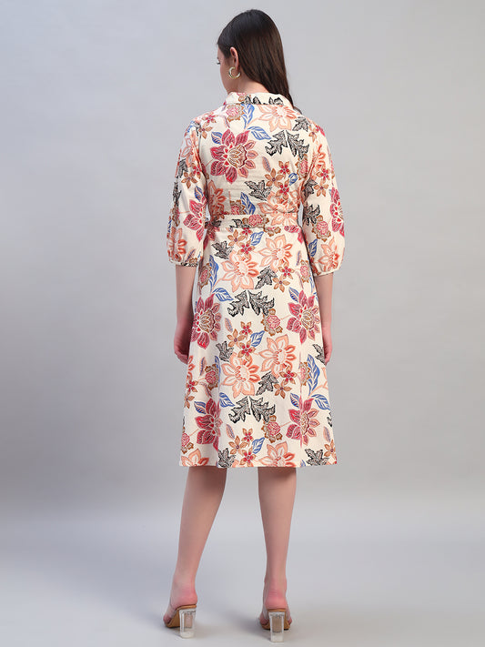 Women Printed Off-White Spread Collar 3/4th Sleeves Casual Dress