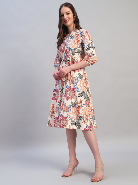 Women Printed Off-White Spread Collar 3/4th Sleeves Casual Dress
