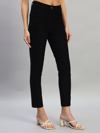 Women's Solid Black Regular Fit Casual Jegging Pant