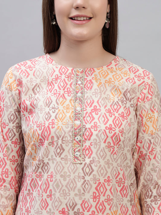Women's Pink Printed 3/4th Sleeves Round Neck Casual Kurti Plazo Set