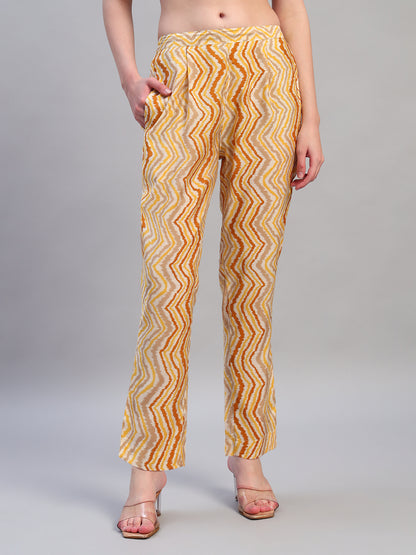 Women Printed Mustard V-Neck 3/4th Sleeves Kurti Plazzo Set