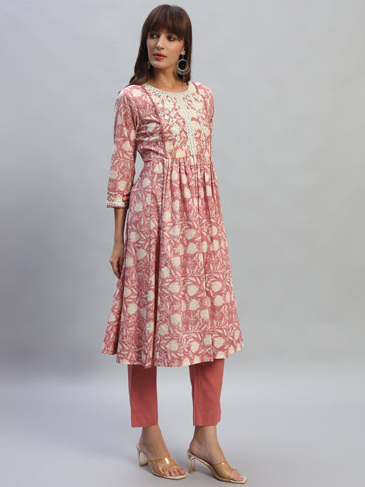 Women's Printed Pink Round Neck 3/4th Sleeves Casual Kurti Plazo Set