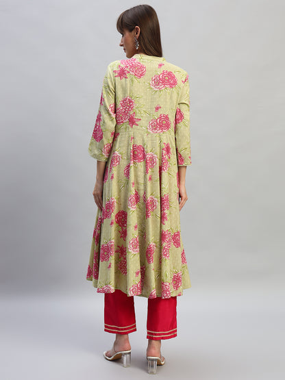 Women's Printed Green V-Neck 3/4th Sleeves Casual Kurti