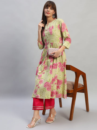 Women's Printed Green V-Neck 3/4th Sleeves Casual Kurti