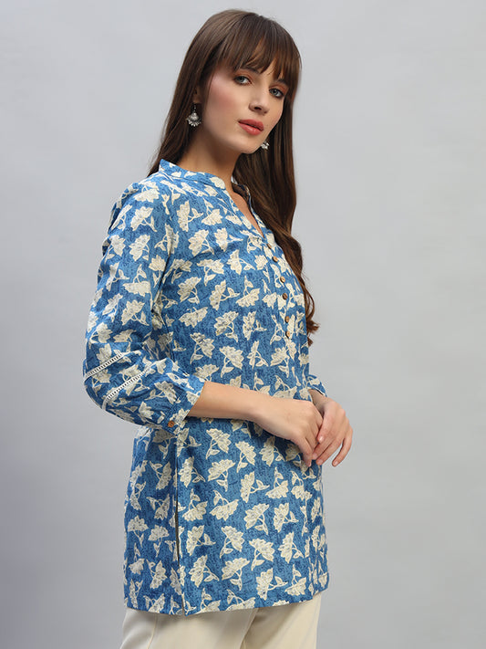 Women's Printed Blue V-Neck 3/4th Sleeves Casual Short Kurti