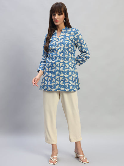 Women's Printed Blue V-Neck 3/4th Sleeves Casual Short Kurti