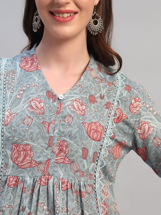 Women Printed Blue 3/4th Sleeves Regular Fit Short Kurti