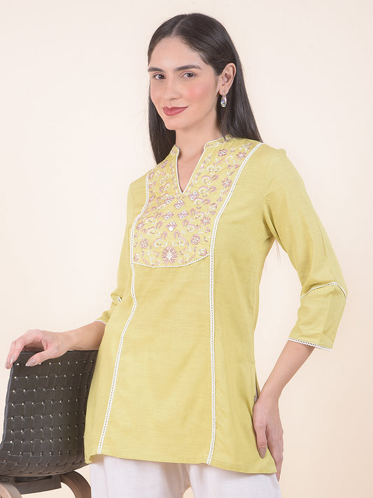 Kurti for Women l Breathable & Soft with Color Fastness Regular Fit Embroidery Pattern