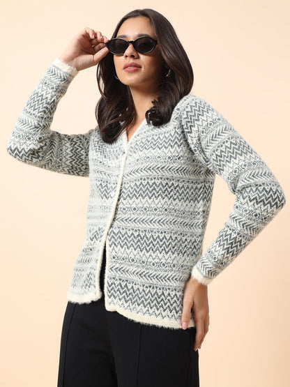 Sweater for Women l Winter Wear Fancy Fabric V-Neck Regular Fit Printed Pattern