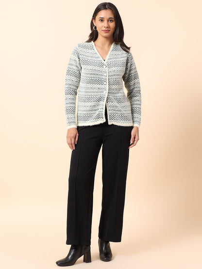 Sweater for Women l Winter Wear Fancy Fabric V-Neck Regular Fit Printed Pattern