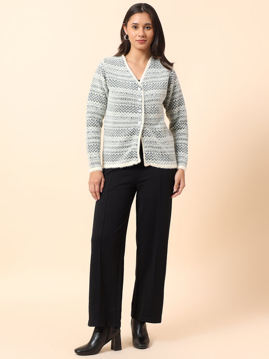 Sweater for Women l Winter Wear Fancy Fabric V-Neck Regular Fit Printed Pattern