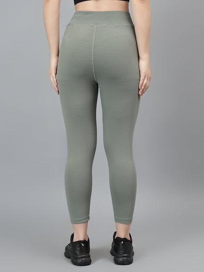 Women's Casual Solid Green Mid Rise Track Pants