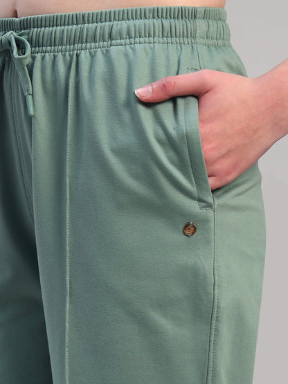 Women Solid Green Regular Fit Casual Track Pant