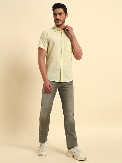 Denim Jeans for Men l Breathable & Soft with Color Fastness Straight Fit Cotton Fabric Solid Pattern Button Closure