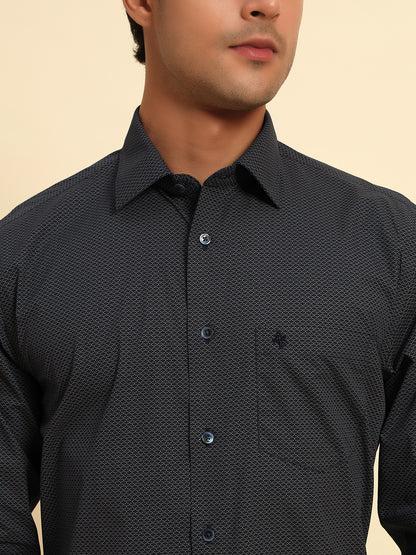 Formal Shirt for Men l Breathable & Soft with Color Fastness Regular Fit Spread Collar Neck Cotton Fabric Printed Pattern