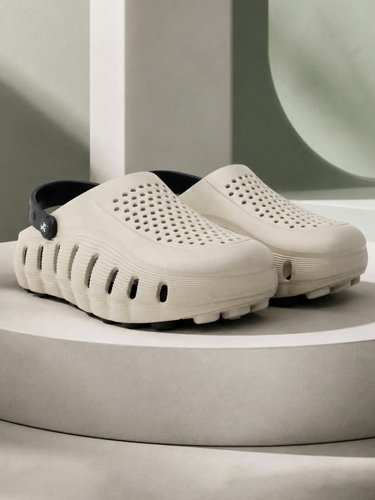 Men's Black & Beige Colourblock Clogs