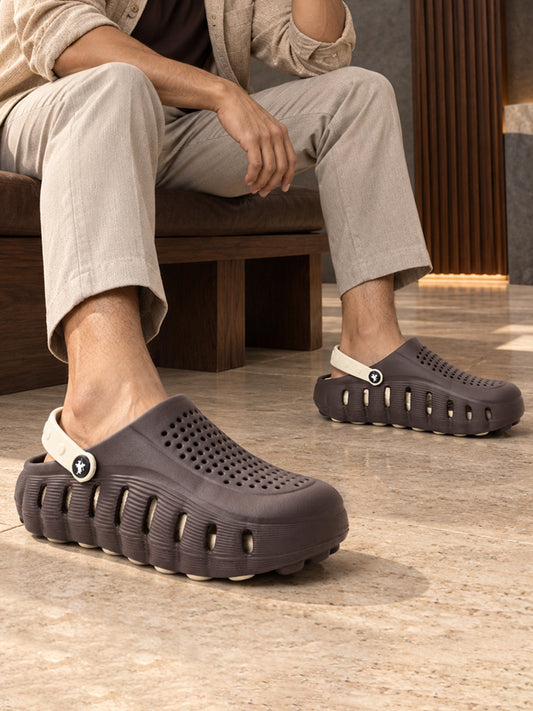 Men's Brown & Beige Colourblock Clogs