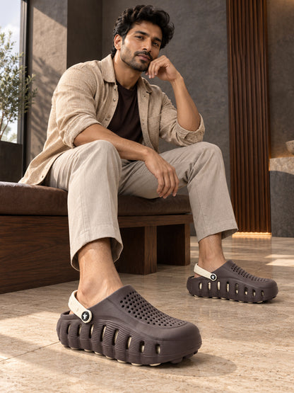 Men's Brown & Beige Colourblock Clogs