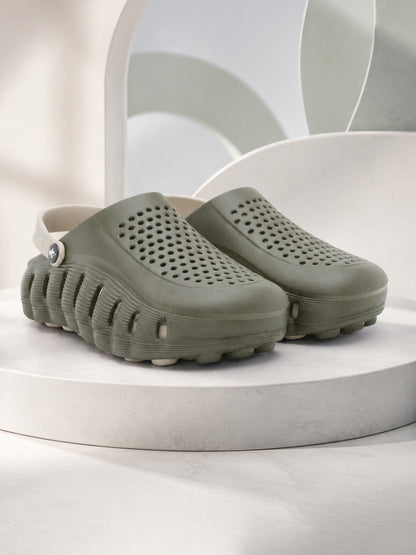 Men Olive & Beige Colourblock Clogs