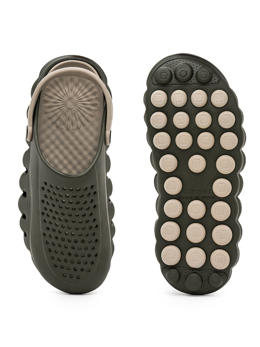Men Olive & Beige Colourblock Clogs