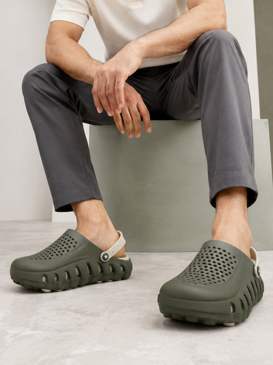 Men Olive & Beige Colourblock Clogs