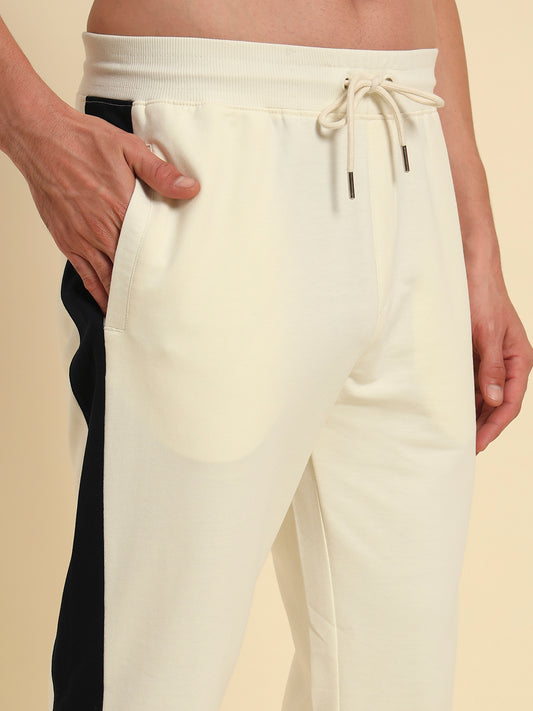 Men's Off White Solid Regular Fit Casual Track Pant