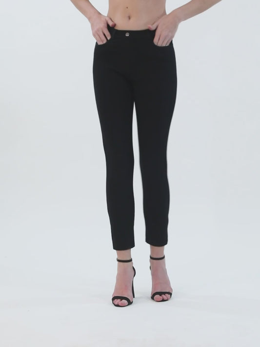 Women's Black Solid Jegging Pant