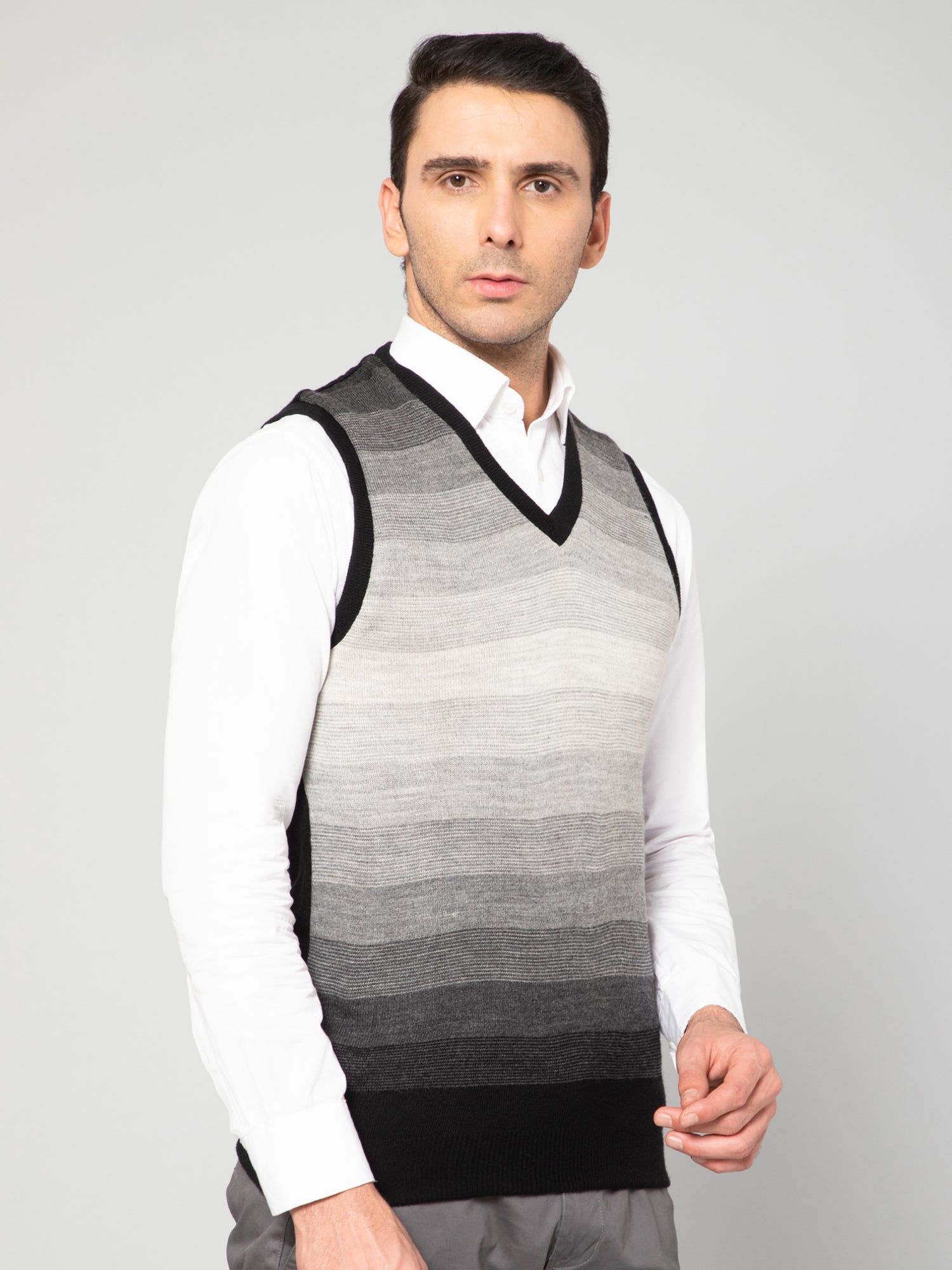 Cantabil Men Black Sweater (7045669585035)