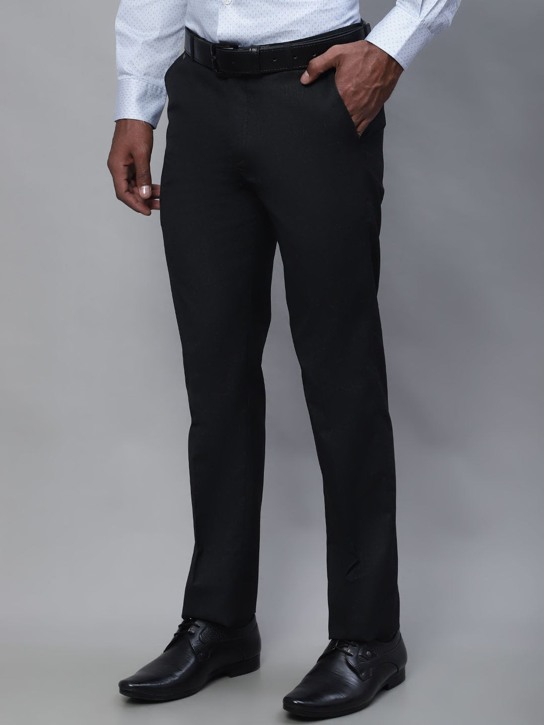Buy INVICTUS Men Charcoal Grey Slim Fit Checked Formal Trousers - Trousers  for Men 2314262 | Myntra