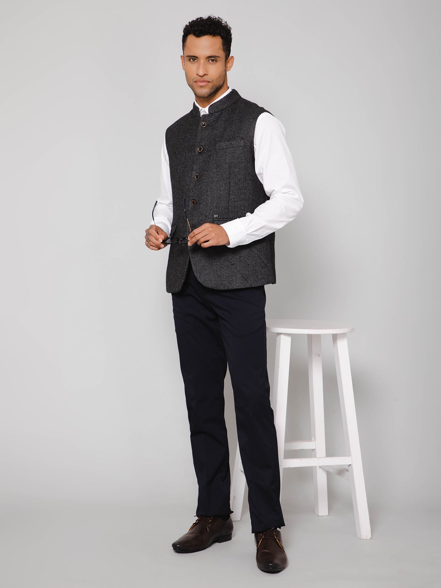 Cantabil Men Black Waist Coat (7114270539915)